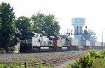 NS 8968 leads train 218 racing past the signals at Aycock